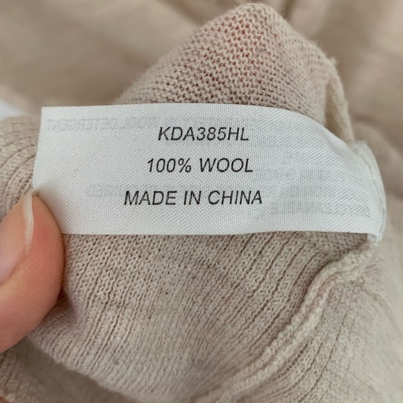 Light beige/cream 100% wool fine knit long cardi - Picture 3 of 3